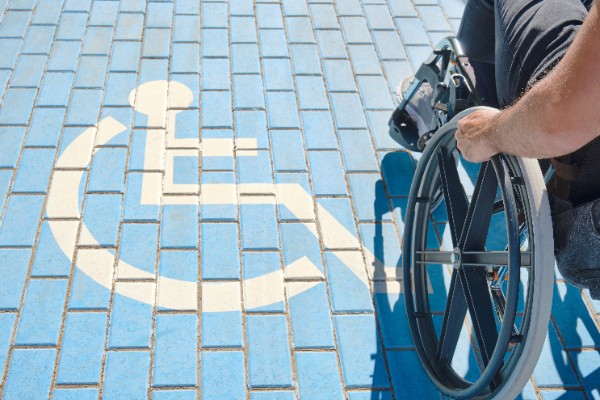 parkowanie-na-miejscu-dla-niepełnosprawnych3