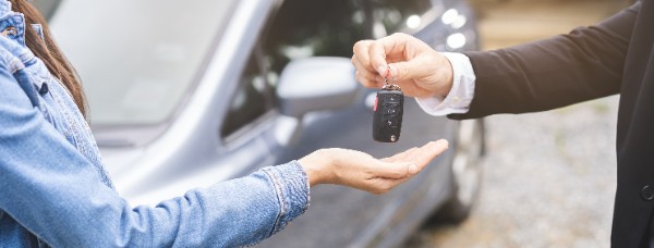 SALON SAMOCHOD W U YWANYCH TOP AUTO visual data 2