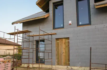 dom w stanie surowym zamkniętym